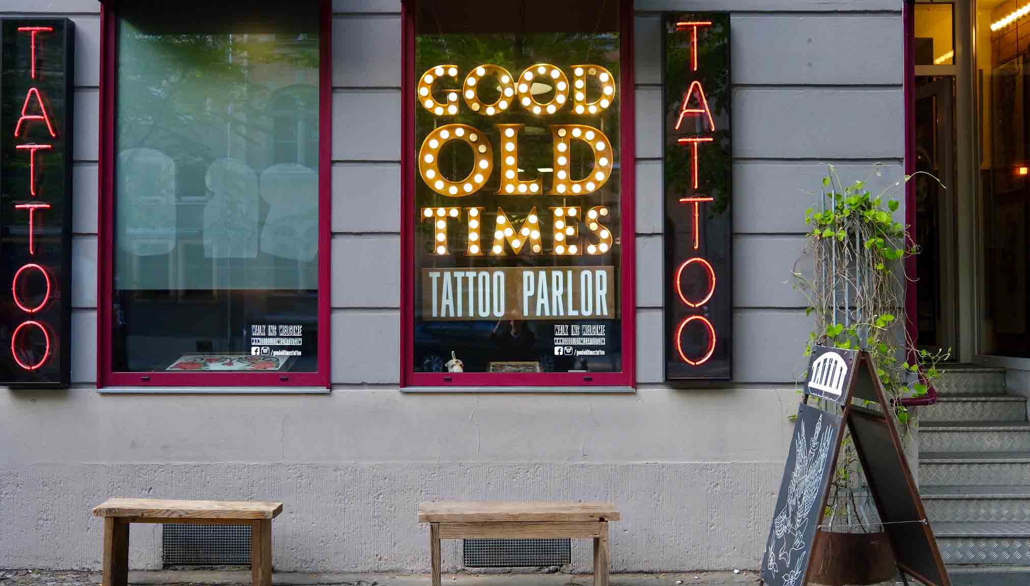 outside of the tattoostudio good old times tattoo in Central Berlin 