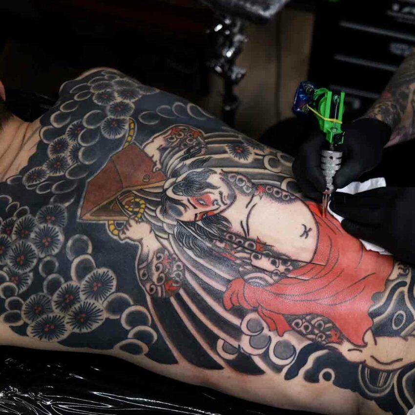 Swen Losinsky is doing japanese Tattoos in Berlin